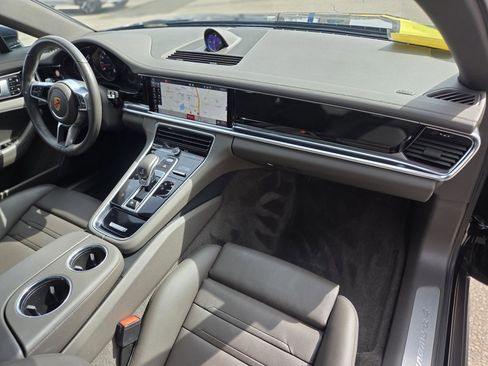 Used 2020 Porsche Panamera 4 image 25