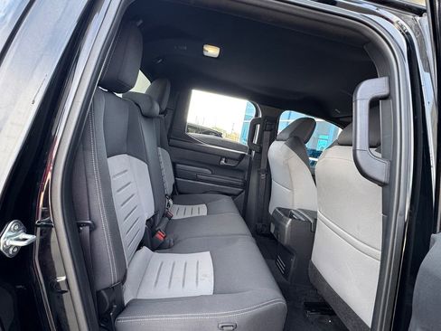 Used 2024 Toyota Tacoma TRD Off-Road image 27