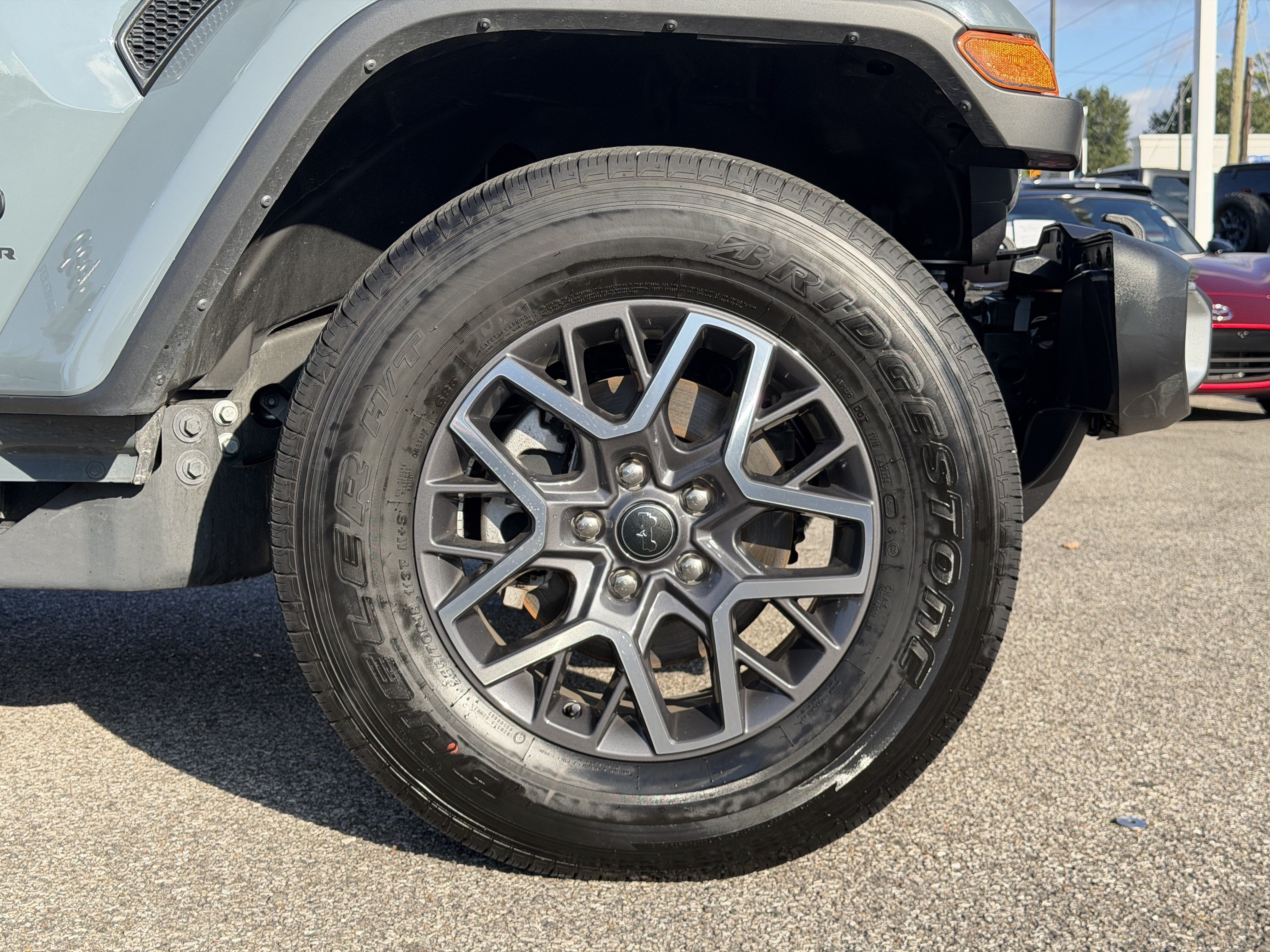 Used 2026 Jeep Wrangler Unlimited Sahara AWD/4WD image 13