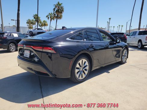 Certified 2023 Toyota Mirai w/ Advanced Technology Package RWD image 4