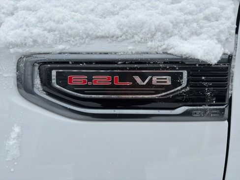 Used 2022 GMC Sierra 1500 AT4 w/ Technology Package AWD/4WD image 12