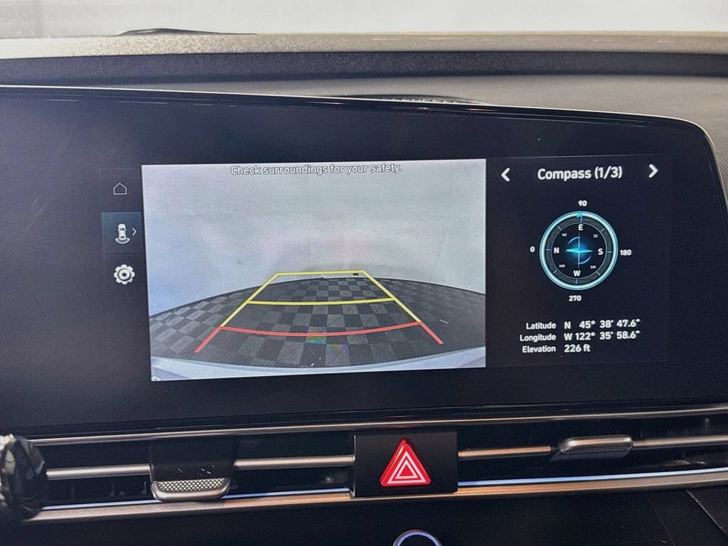 Used 2024 Hyundai Elantra SEL FWD image 17