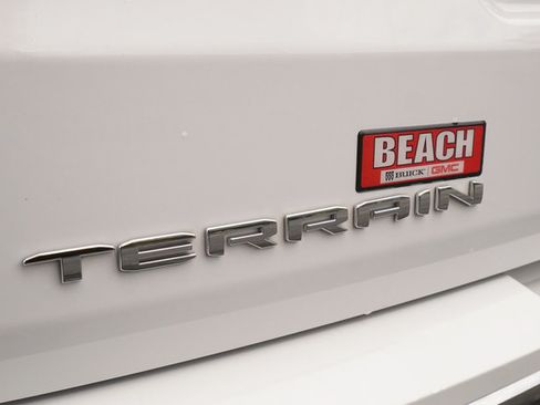 Used 2022 GMC Terrain SLT w/ Infotainment Package II FWD image 36