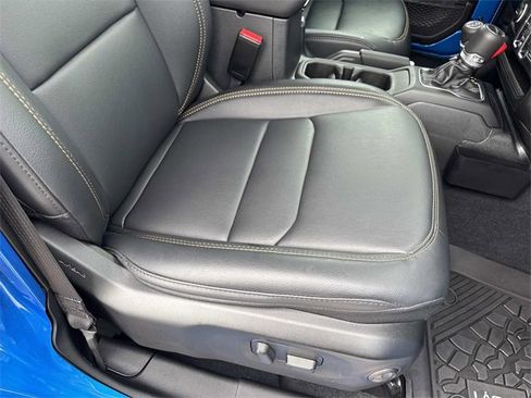 Used 2025 Jeep Gladiator Sport image 20