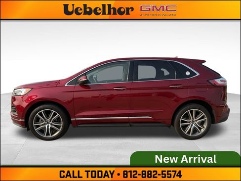 Used 2019 Ford Edge Titanium w/ Equipment Group 301A FWD image 16