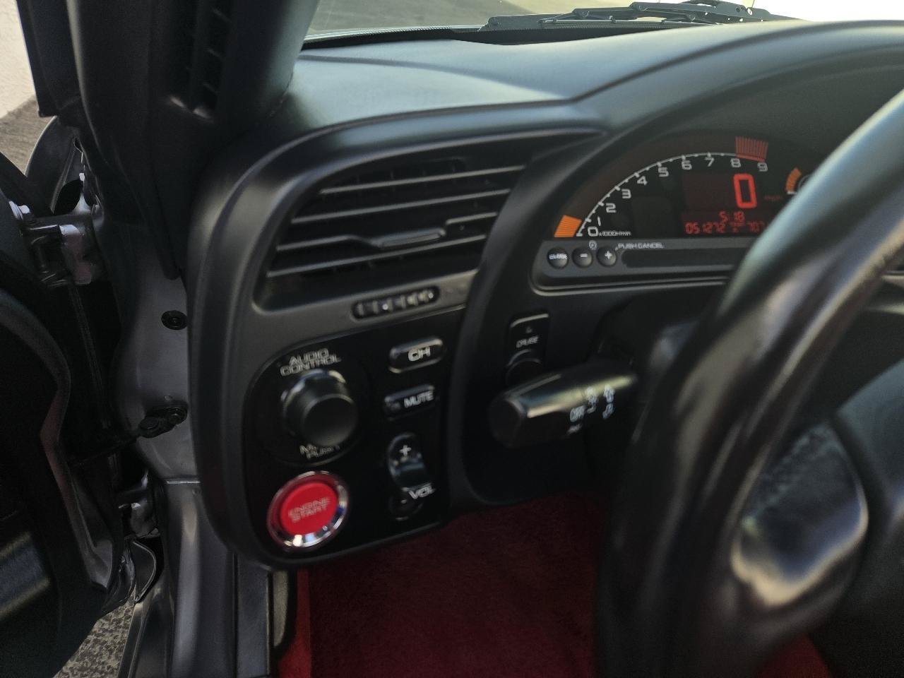 Used 2004 Honda S2000 image 37