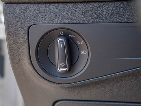 New 2024 Volkswagen Tiguan SE R-Line image 23