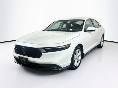 Used 2025 Honda Accord LX image 3