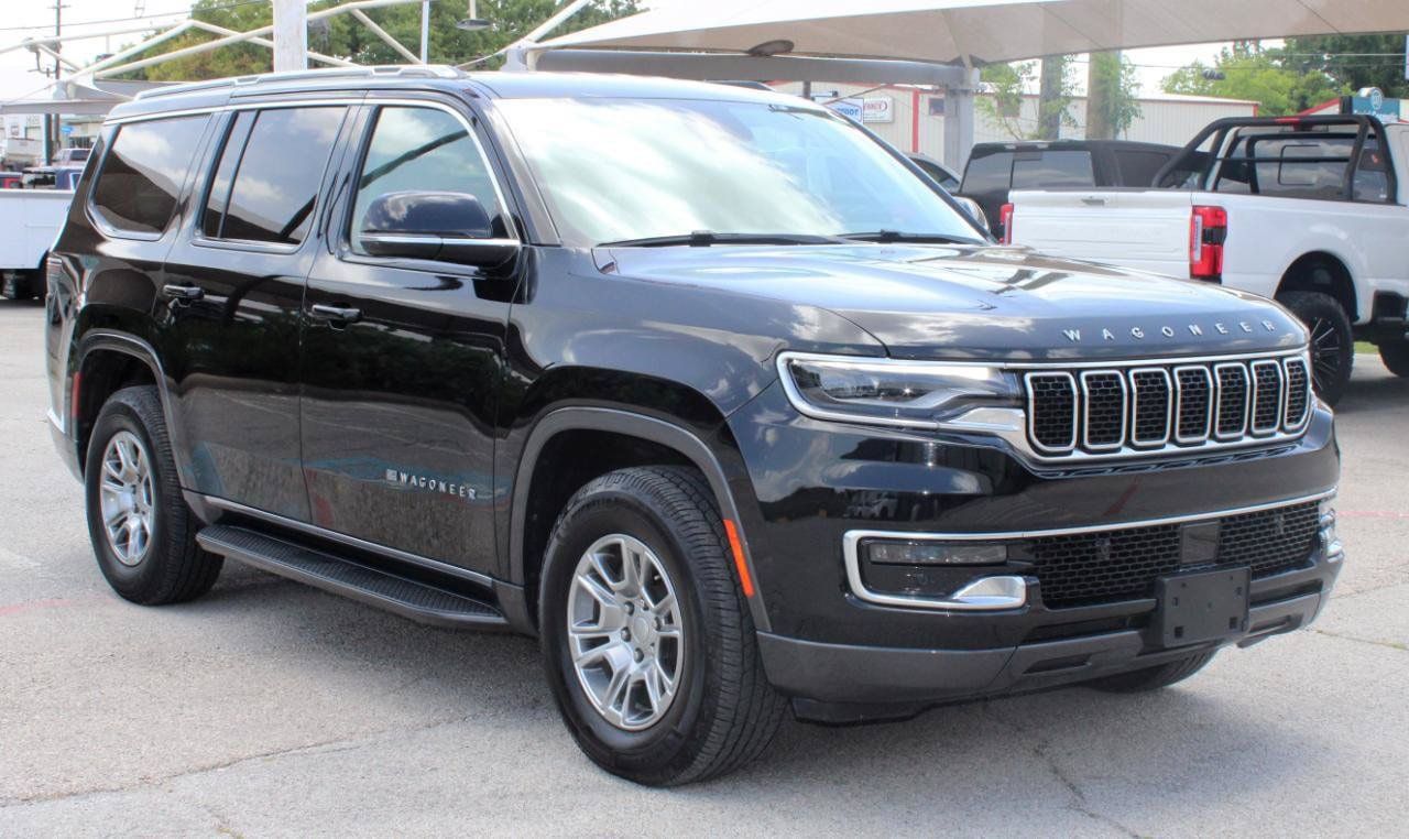 Used 2022 Jeep Wagoneer Series I AWD/4WD image 2