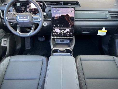 New 2026 GMC Terrain AT4 w/ Convenience Package III image 11