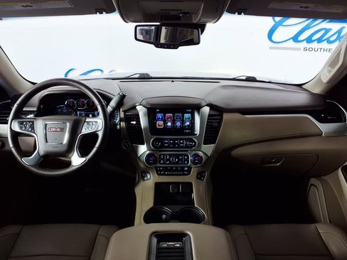 Used 2017 GMC Yukon SLT w/ Open Road Package RWD image 11