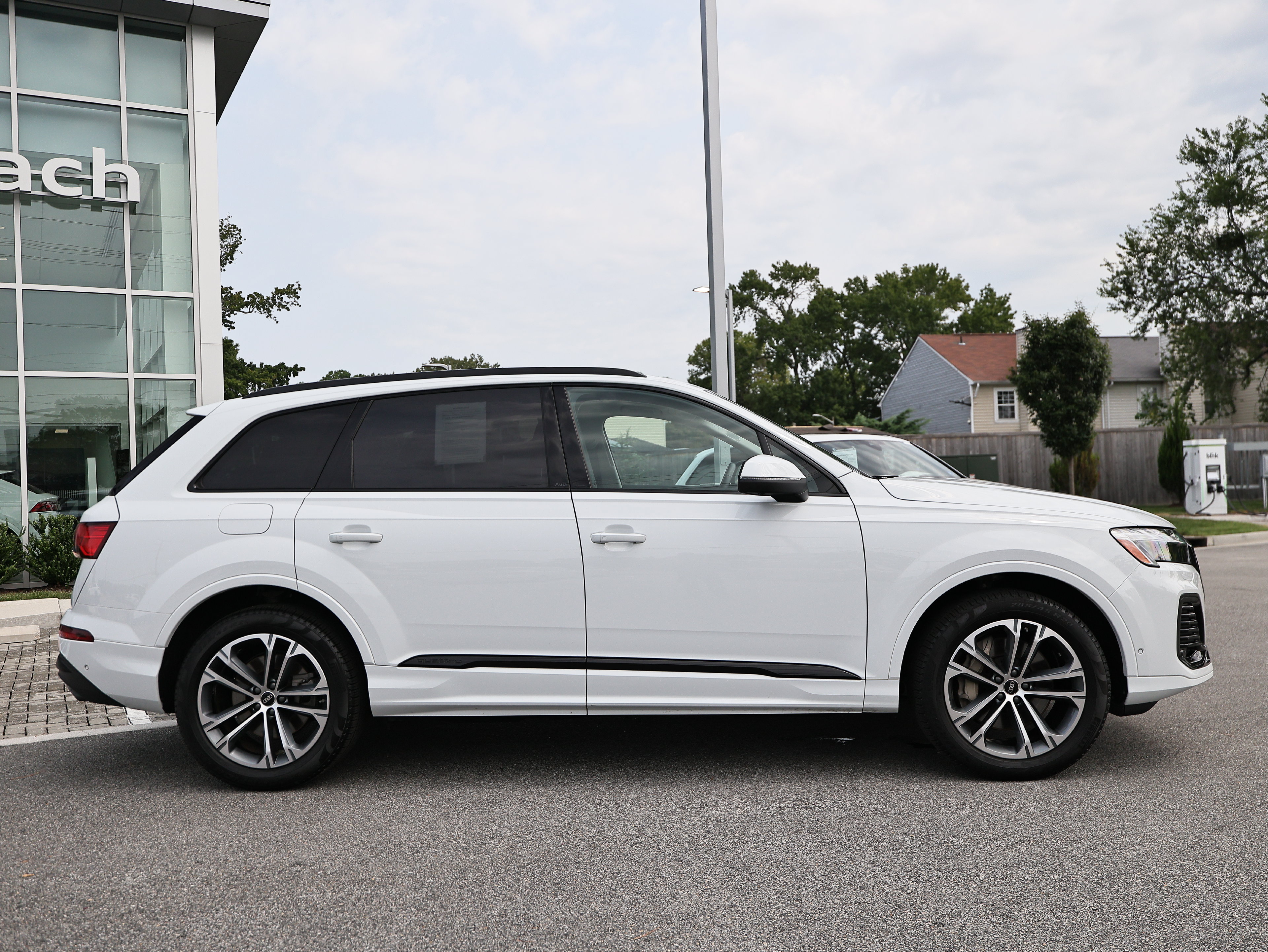 Used 2025 Audi Q7 2.0T Premium Plus AWD/4WD image 4