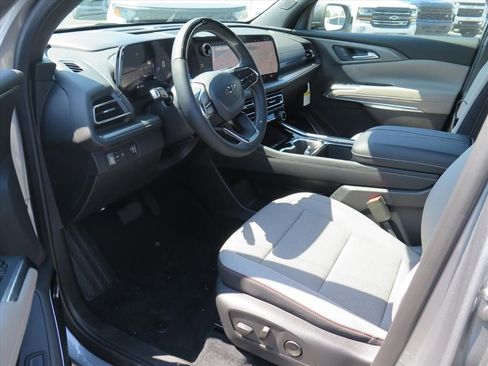 New 2026 Chevrolet Traverse LT w/ Enhanced Driving Package image 11