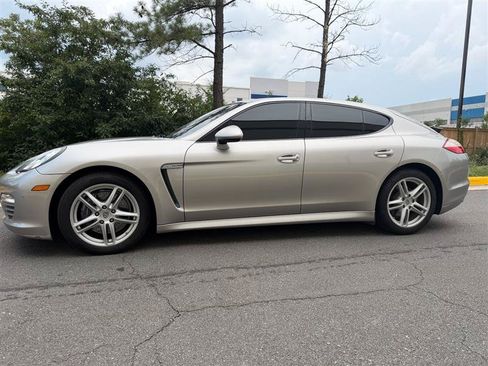 Used 2011 Porsche Panamera image 5