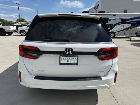 Used 2026 Honda Odyssey Elite image 4