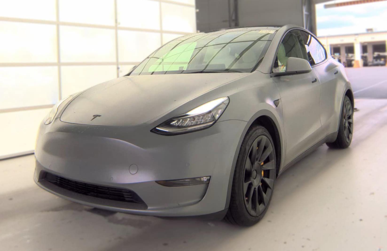 Used 2021 Tesla Model Y Long Range AWD/4WD image 1