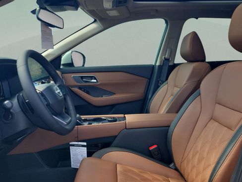 New 2026 Nissan Rogue Platinum image 17