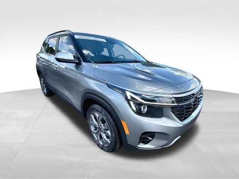 Used 2024 Kia Seltos S FWD image 2