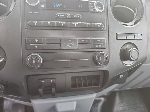 Used 2012 Ford F250 XL w/ XL Value Pkg image 26