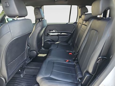 Used 2023 Mercedes-Benz GLB 250 image 20