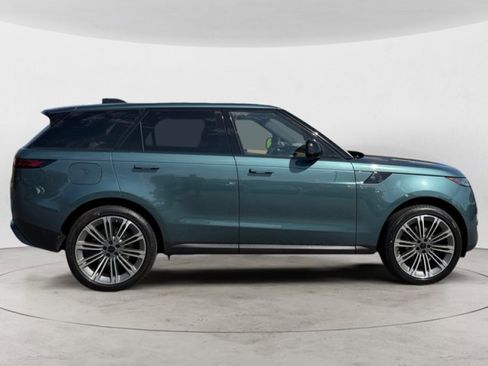 New 2026 Land Rover Range Rover Sport SE AWD/4WD image 3