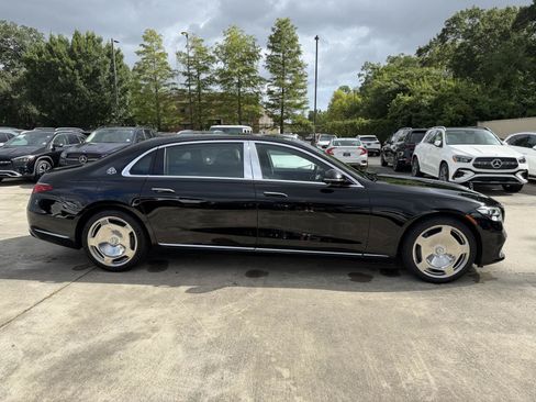 Certified 2025 Mercedes-Benz Maybach S 580 4MATIC image 25