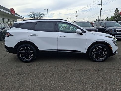 Used 2023 Kia Sportage SX image 8