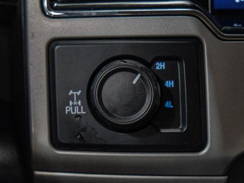 Used 2022 Ford F250 Lariat w/ Chrome Package image 28