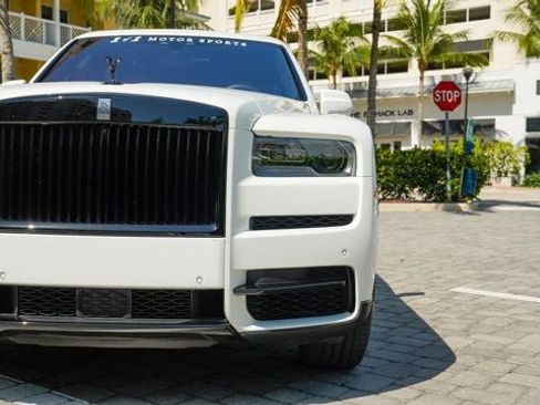 Used 2024 Rolls-Royce Cullinan image 6