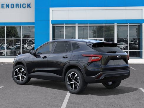 Used 2026 Chevrolet Trax RS image 5