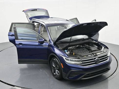 Used 2022 Volkswagen Tiguan SE image 39