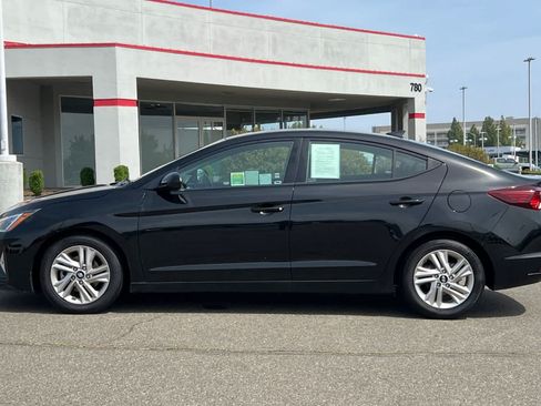 Used 2019 Hyundai Elantra Value Edition w/ Cargo Package FWD image 9