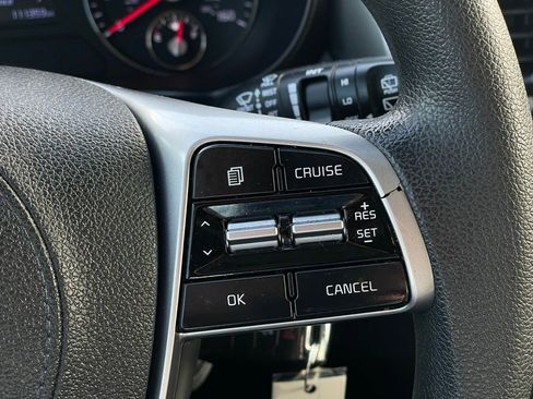 Used 2019 Kia Sorento LX image 14