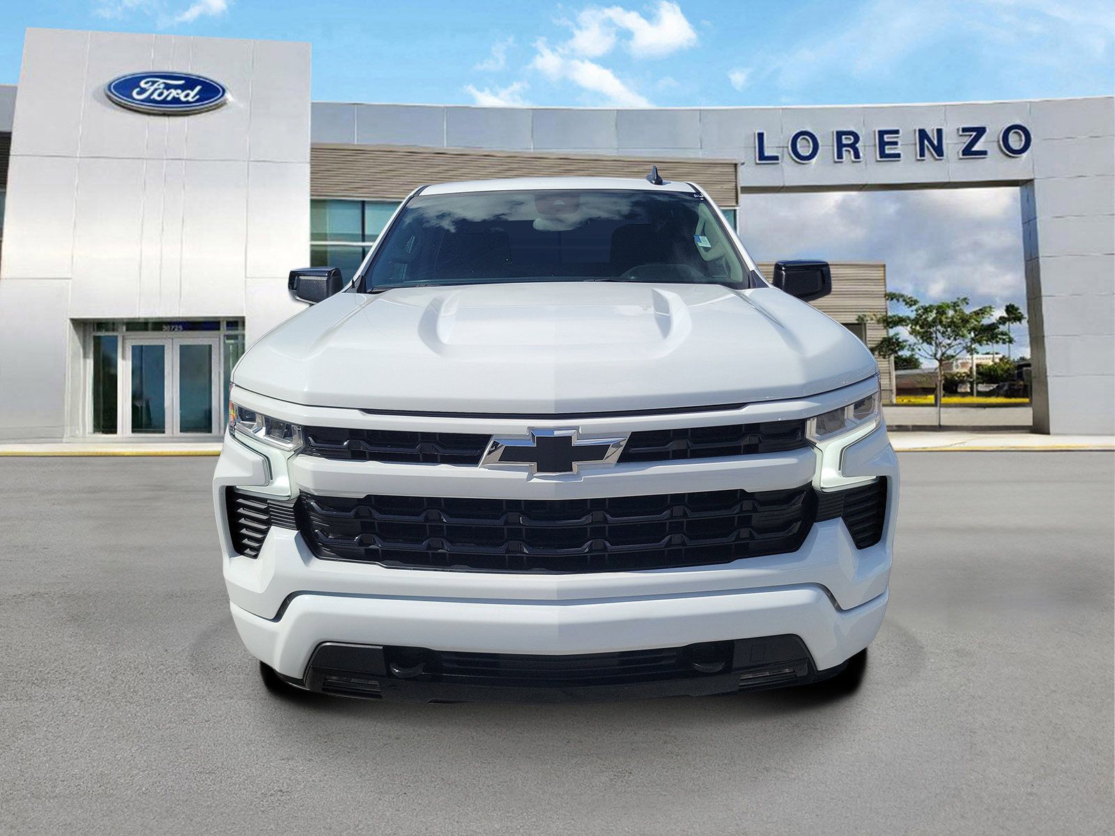 Used 2024 Chevrolet Silverado 1500 RST RWD image 2