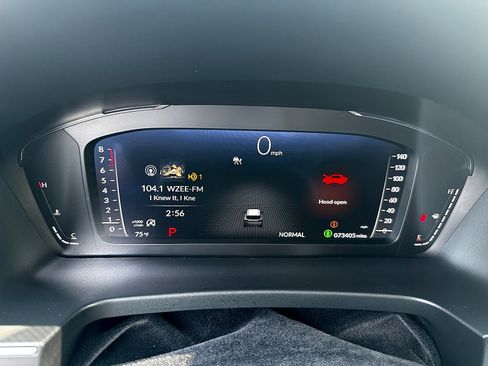 Used 2023 Honda Pilot Elite image 16