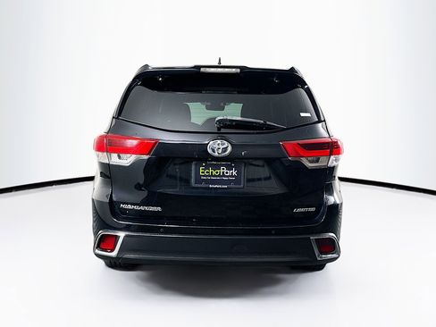 Used 2018 Toyota Highlander Limited Platinum image 7