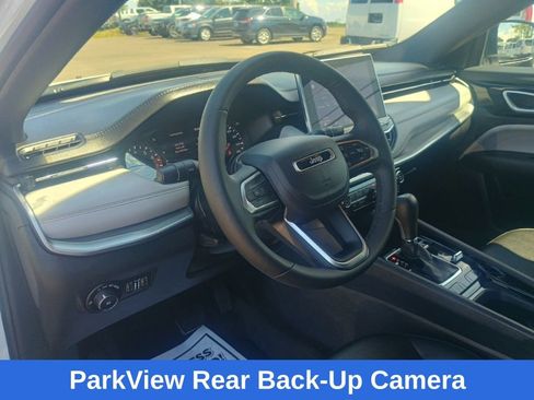 Used 2024 Jeep Compass Limited AWD/4WD image 12
