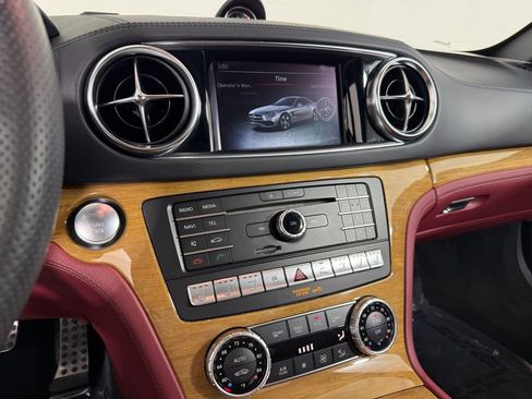 Used 2017 Mercedes-Benz SL 450 image 24