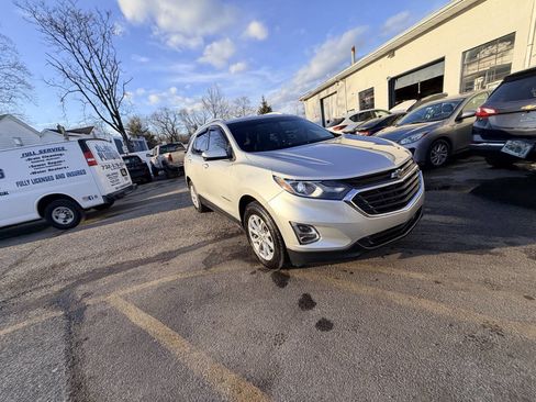 Used 2018 Chevrolet Equinox LT image 6