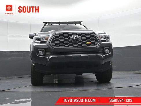 Used 2022 Toyota Tacoma TRD Sport image 36