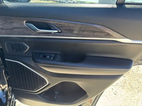 Used 2024 Jeep Grand Cherokee Limited 4xe image 26