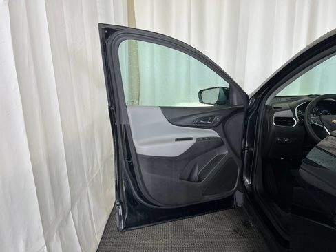 Used 2023 Chevrolet Equinox LS FWD image 16