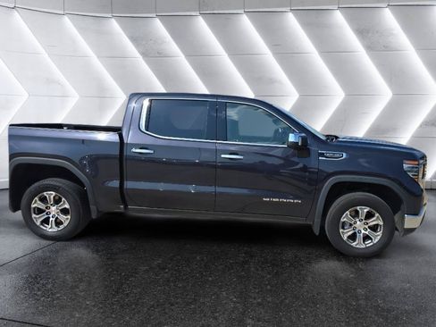Used 2025 GMC Sierra 1500 SLT AWD/4WD image 4