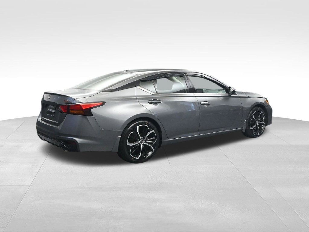 Used 2024 Nissan Altima 2.5 SR FWD image 5