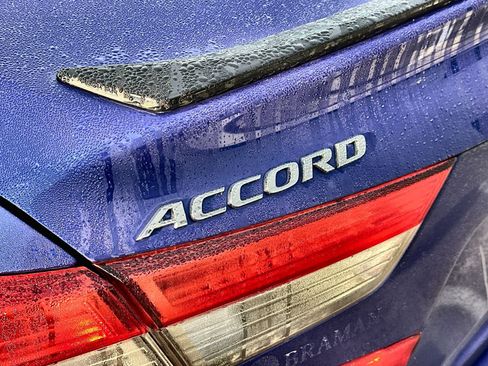 Used 2022 Honda Accord Sport image 7