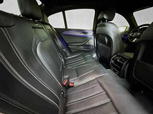 Used 2023 BMW 530e w/ M Sport Package image 26