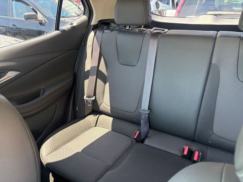 Used 2025 Buick Encore GX Preferred FWD image 38