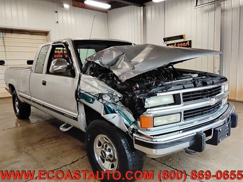 Used 1994 Chevrolet Silverado 2500 4x4 Extended Cab image 1