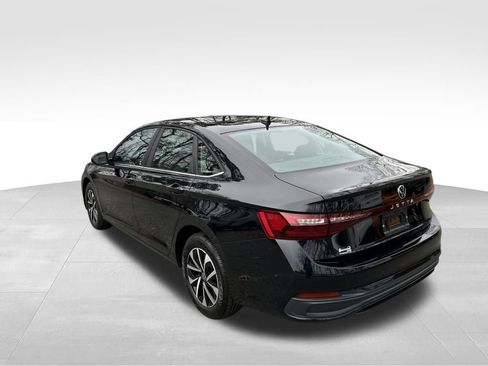 Used 2025 Volkswagen Jetta S image 3