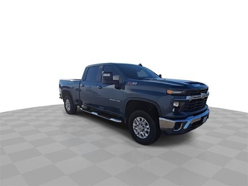 Certified 2025 Chevrolet Silverado 2500 LT image 2